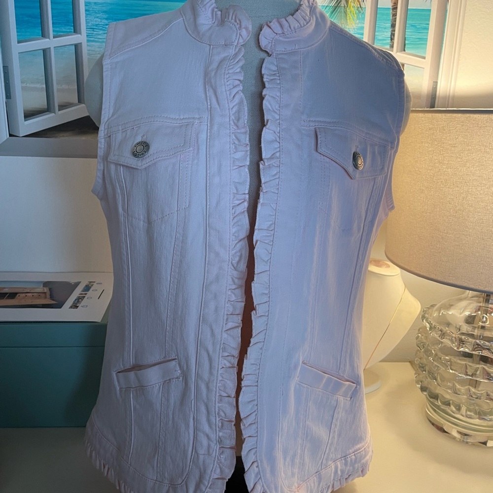 Beautiful pink jeans vest from Chico’s. Hook and eye closures. Like brand new!
